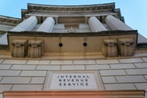 A year after outcry, IRS still doesn't offer taxpayers alternative to ID.me